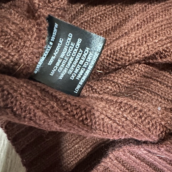 Beechers Brook Sweater - Brand New - Picture 5 of 6